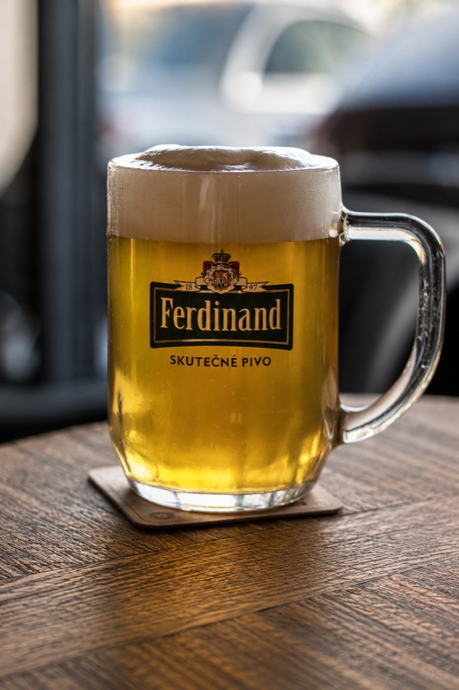 Čapované pivo v bistre RODIN